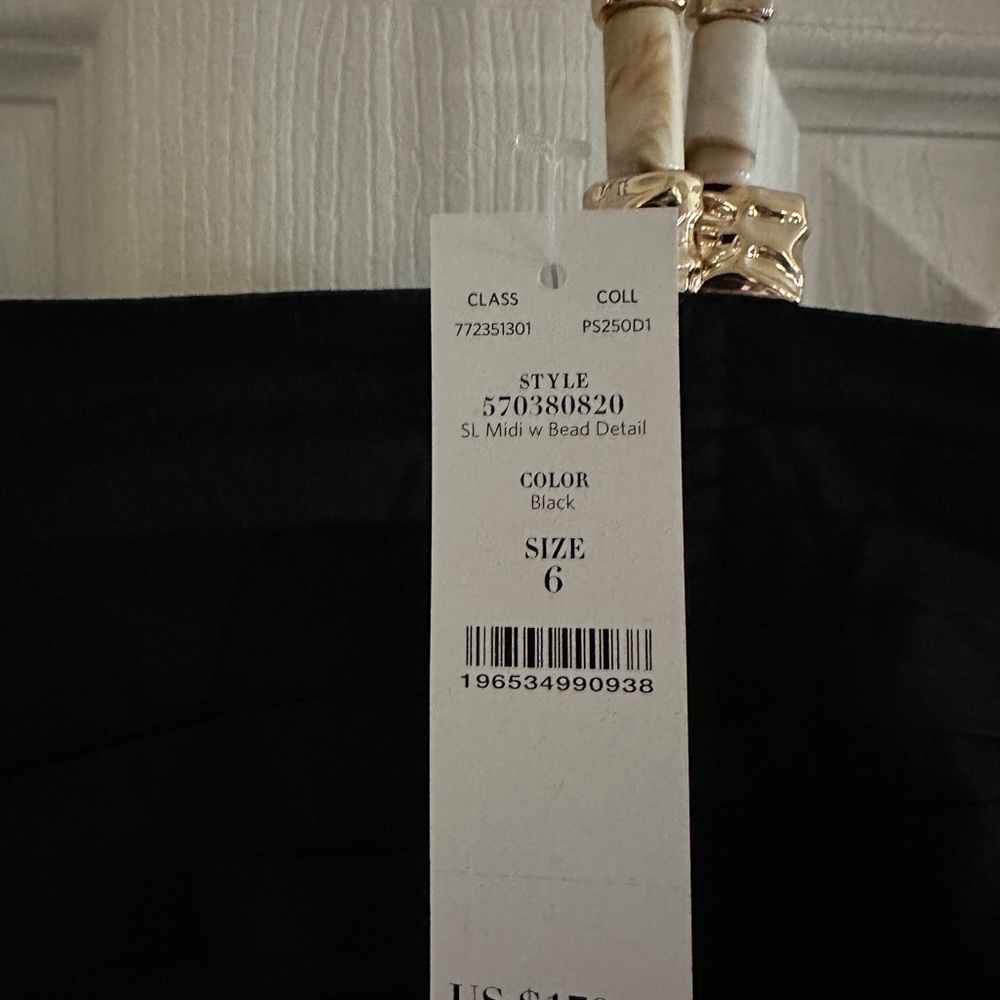 Elegant Black Poplin Halter Dress - Picture 9 of 9